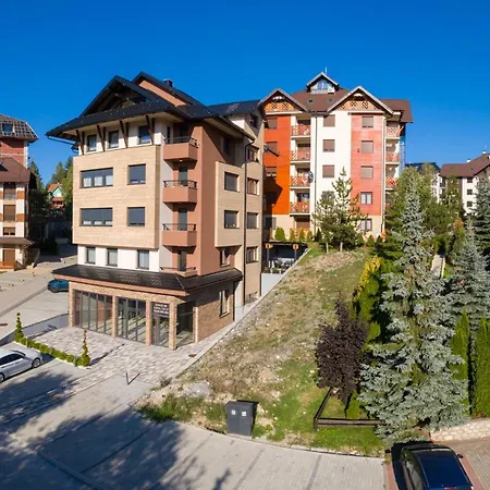 アパート Aurora Onore ズラティボール